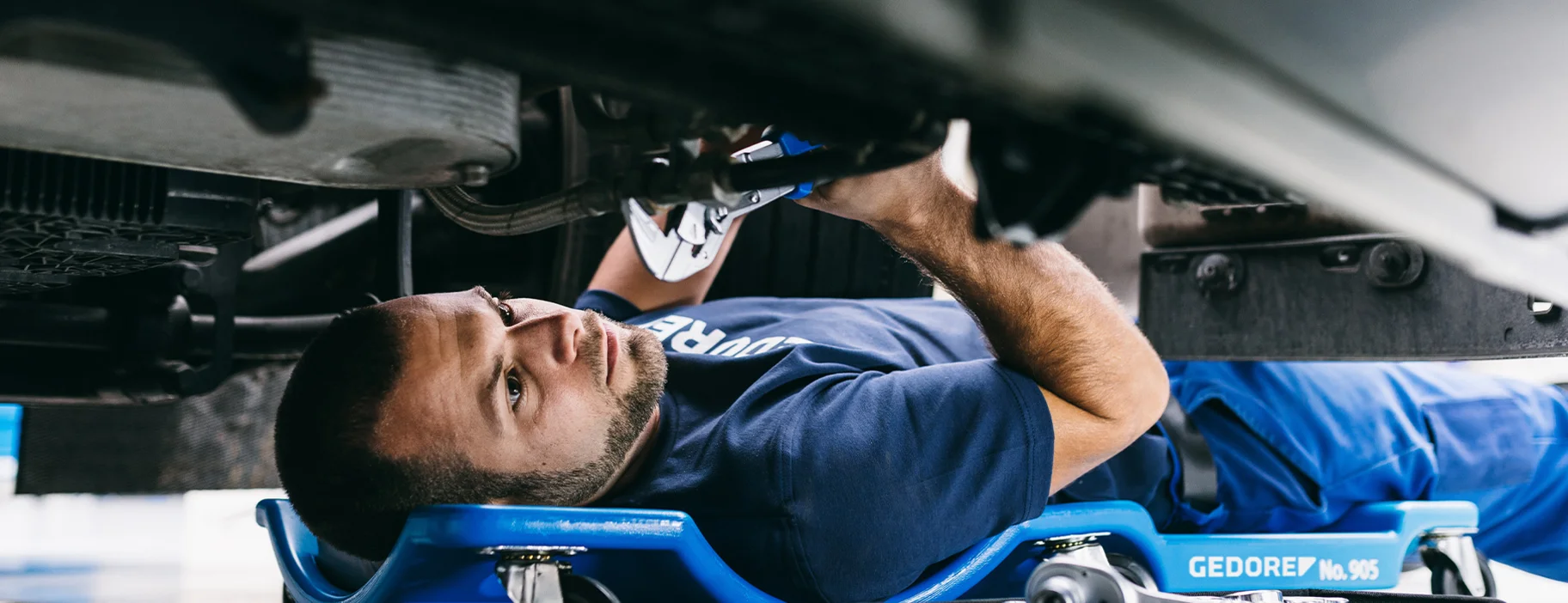 Mechaniker in einer Werkstatt
