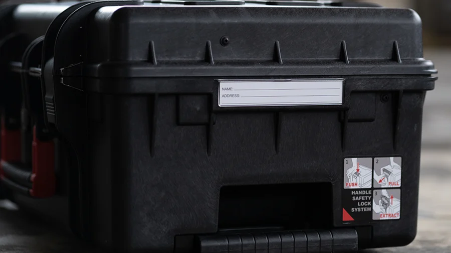 Detailaufnahme eines "Tough Case" Werkzeugkoffers von GEDORE red